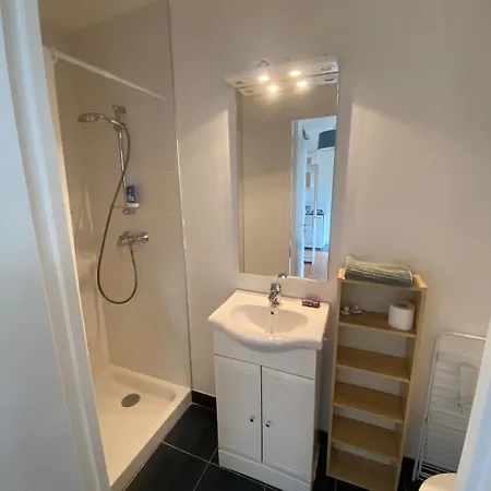Ideally Located Next To Castle Park Apartment