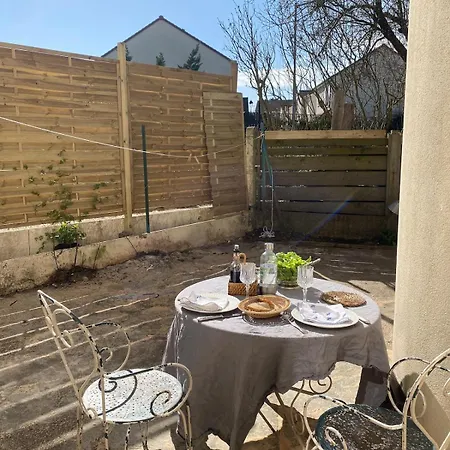Apartment Ideally Located Next To Castle Park *